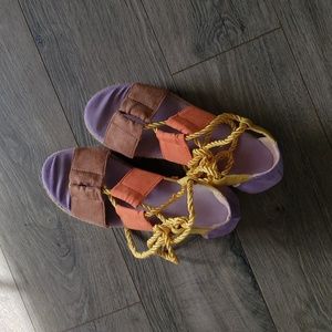 Women saddles, size 7.5